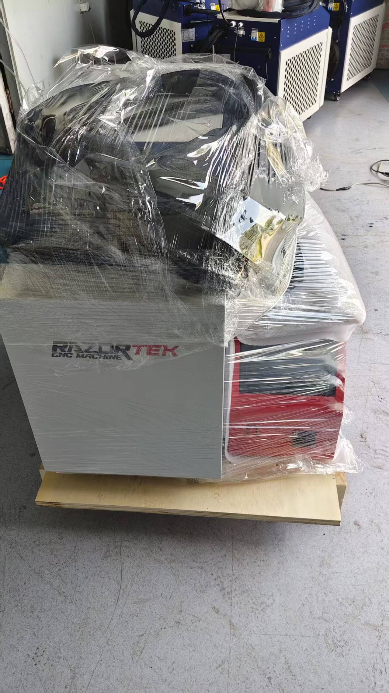 Industrial Laser Welding Machine - 2KW 3KW Water Cooling Suplaser 4in1